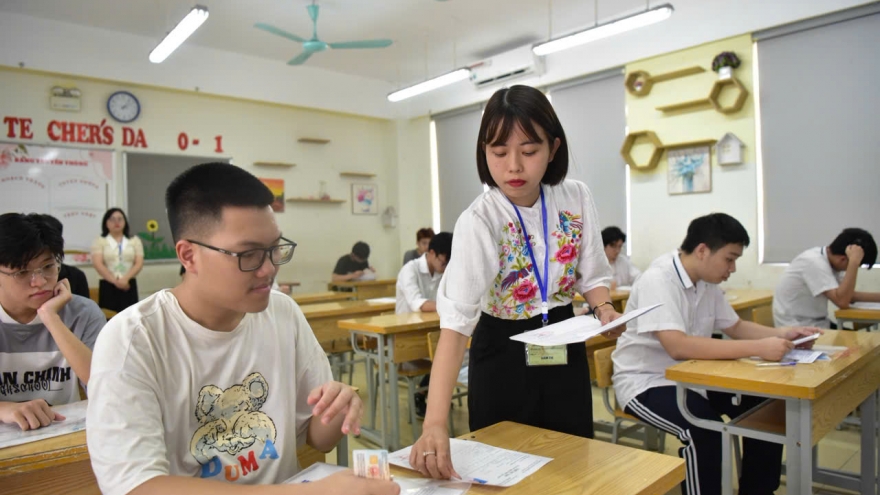 Hơn 1,1 triệu thí sinh bước vào kỳ thi tốt nghiệp THPT với nhiều đổi mới
